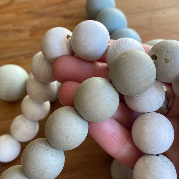 Wood tablescape decor - Picture 8 of 8